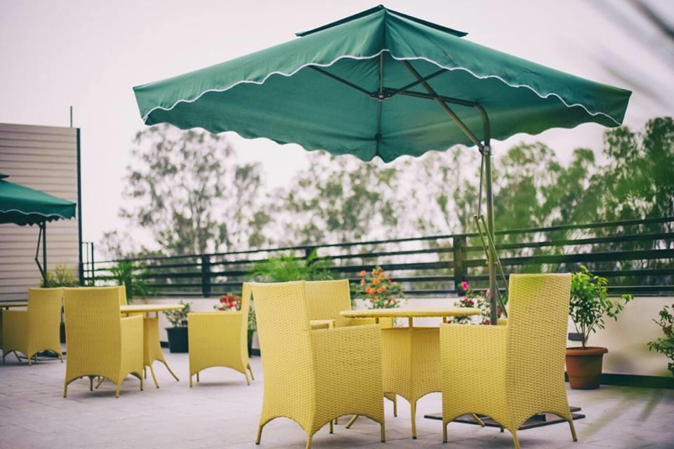 Prism A Boutique Hotel Джорхат Экстерьер фото