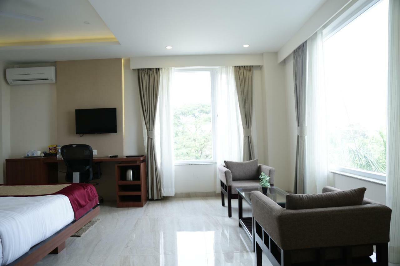 Prism A Boutique Hotel Джорхат Экстерьер фото