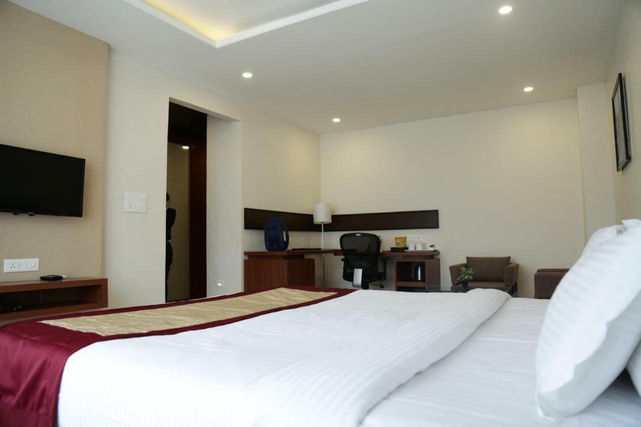 Prism A Boutique Hotel Джорхат Экстерьер фото